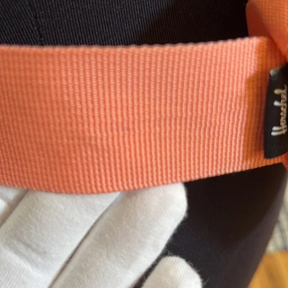 Herschel Belt Bag Fanny Pack - Picture 8 of 14